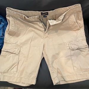 Cremieux Shorts, good condition, size 40, color Tan